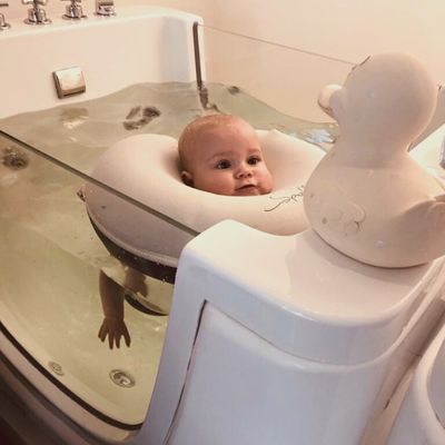 babyfloaten-baby-spa Babyfloaten bij Sparkle baby spa